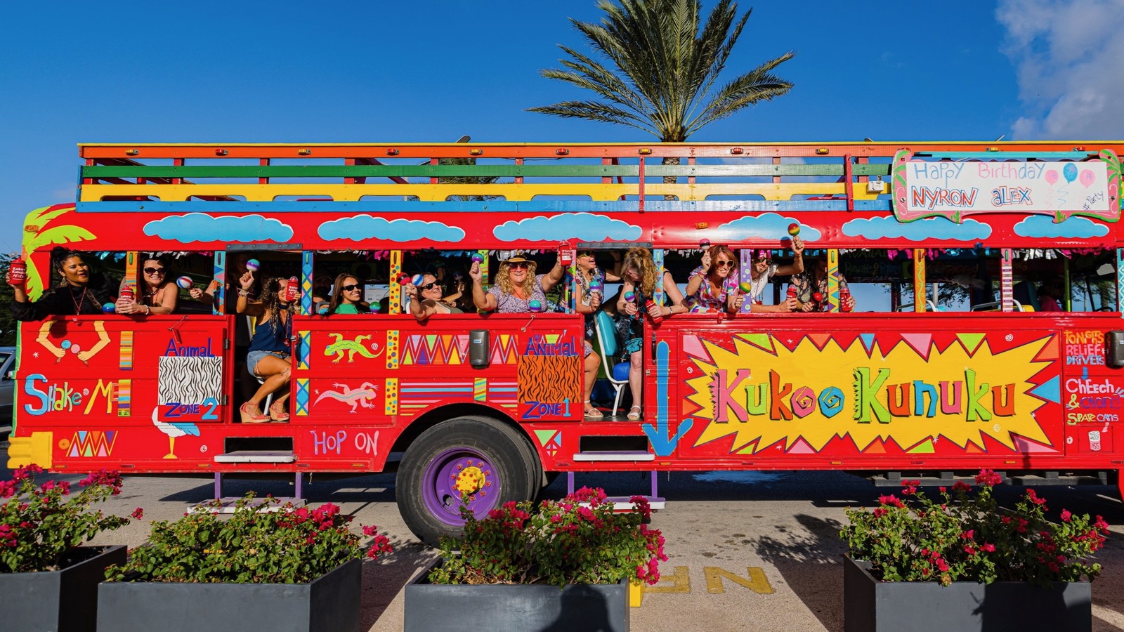 Kukoo Kunuku Party Bus - Image 3