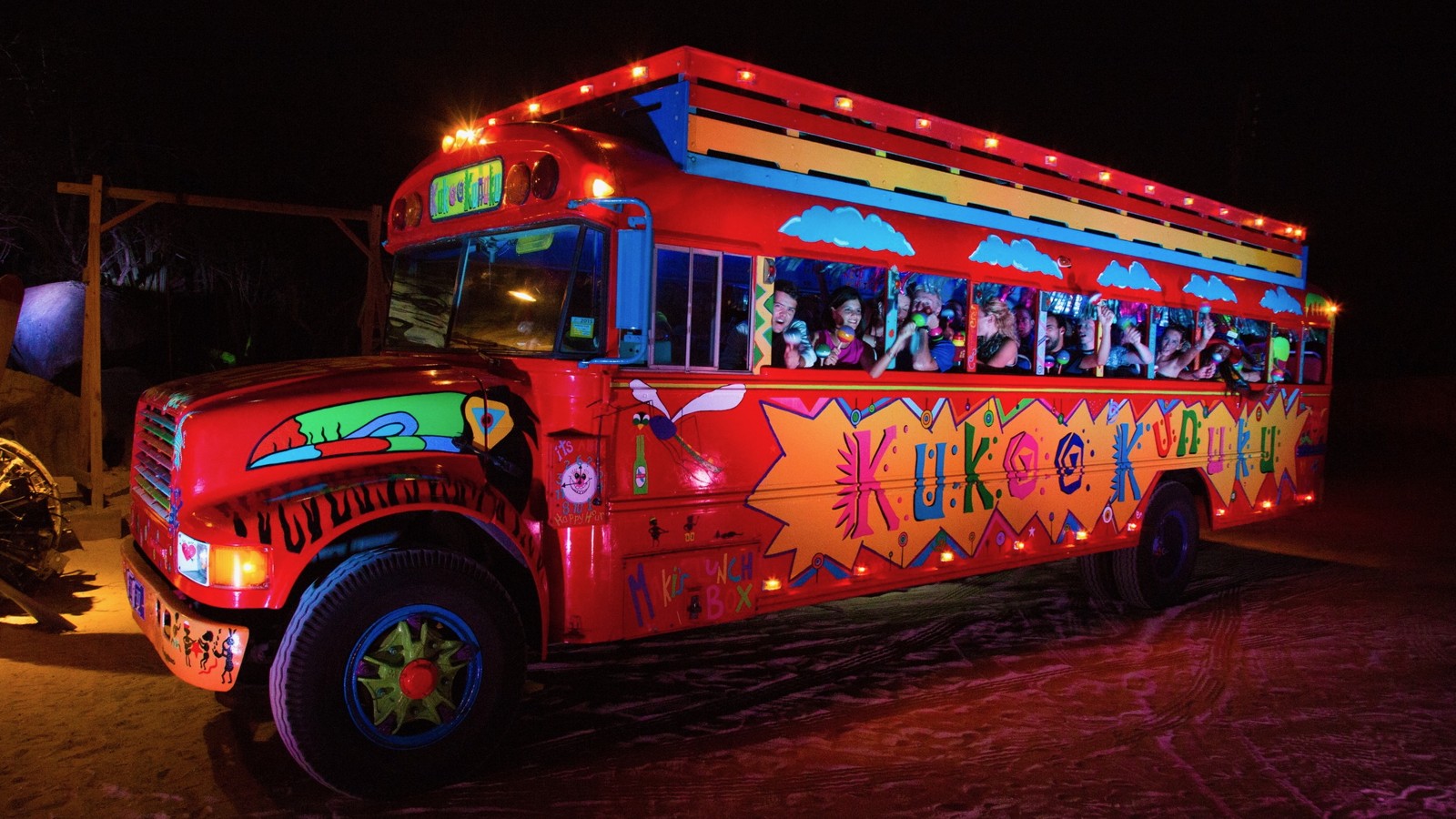 Kukoo Kunuku Dinner & Nightlife Tour - Image 1