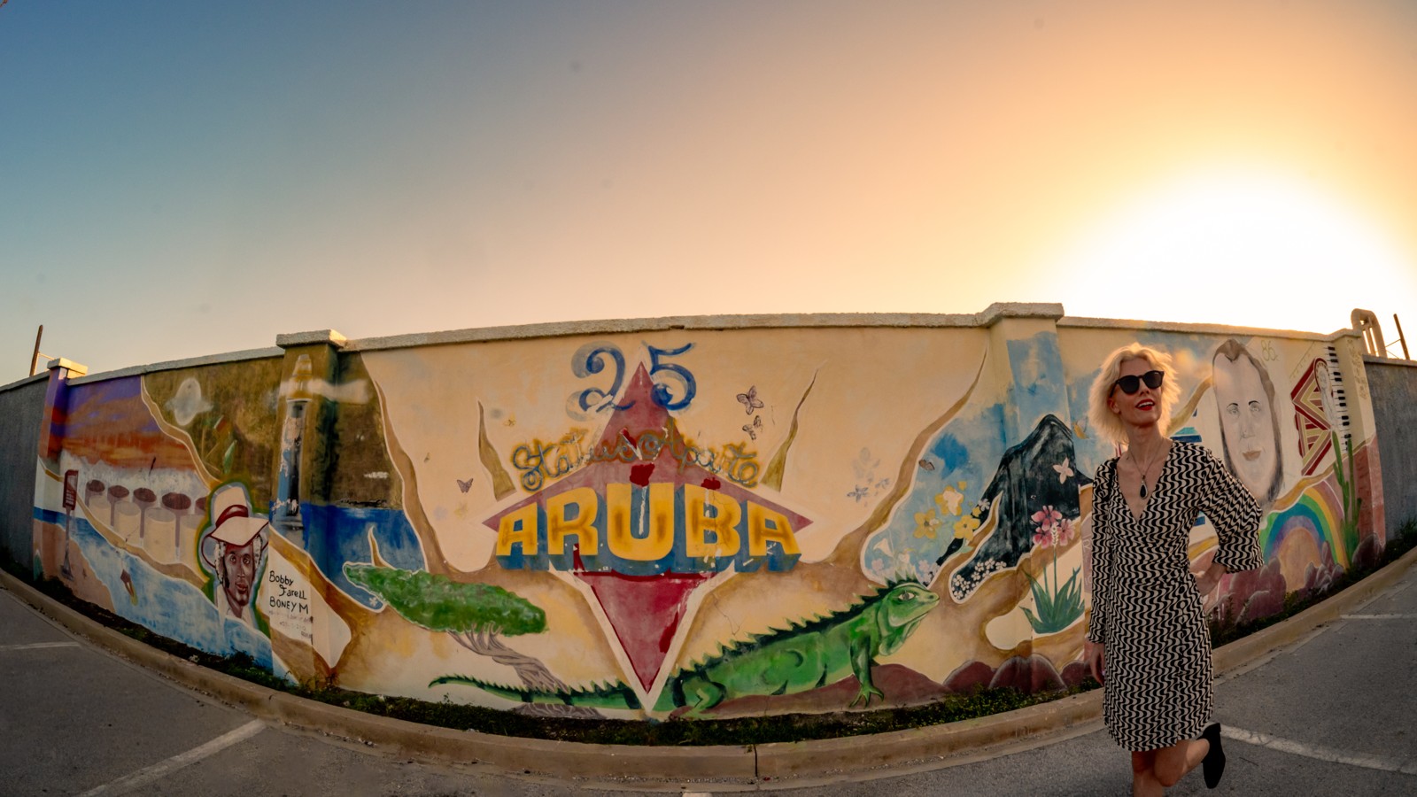 36. Aruba Street Art - Image 1