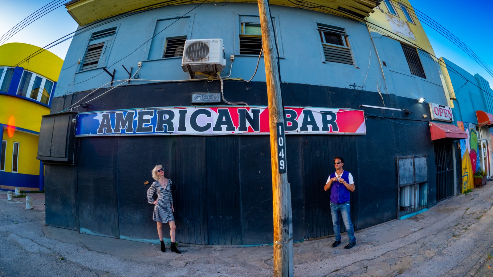 American Bar - Image 1