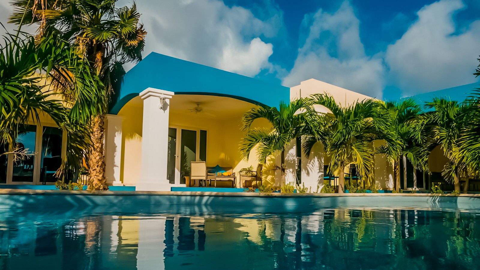 Aqua Viva Suites - Image 1