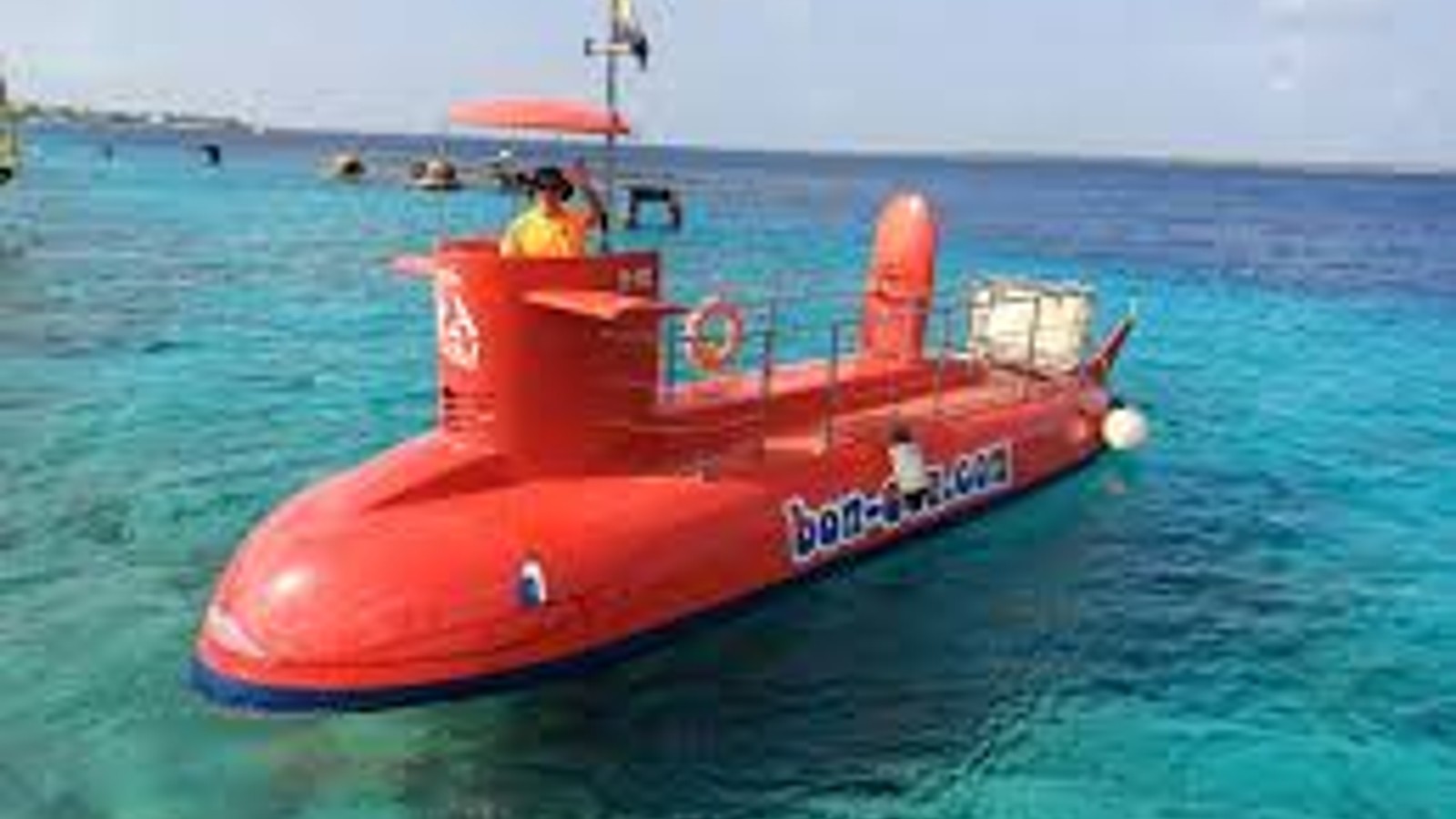 Bon Sea Semi‑Submarine - Image 1