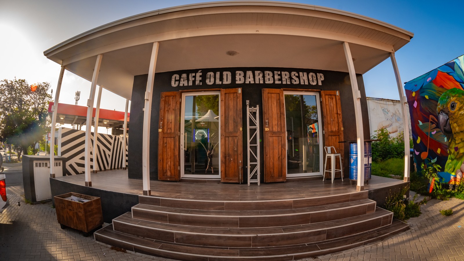 Cafe Old Barbershop - Image 1