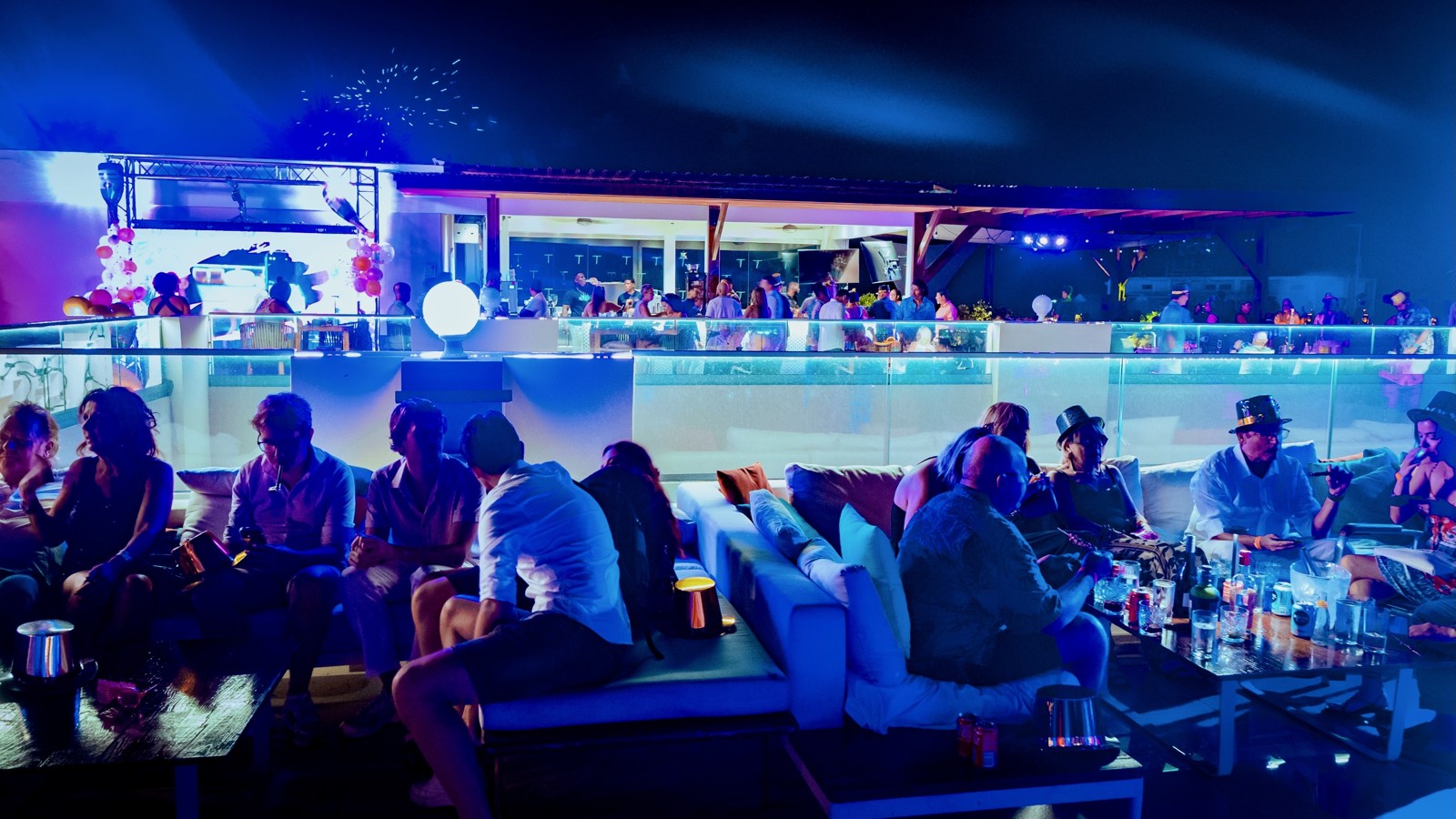 Cascada Rooftop Bar + Kitchen - Image 7