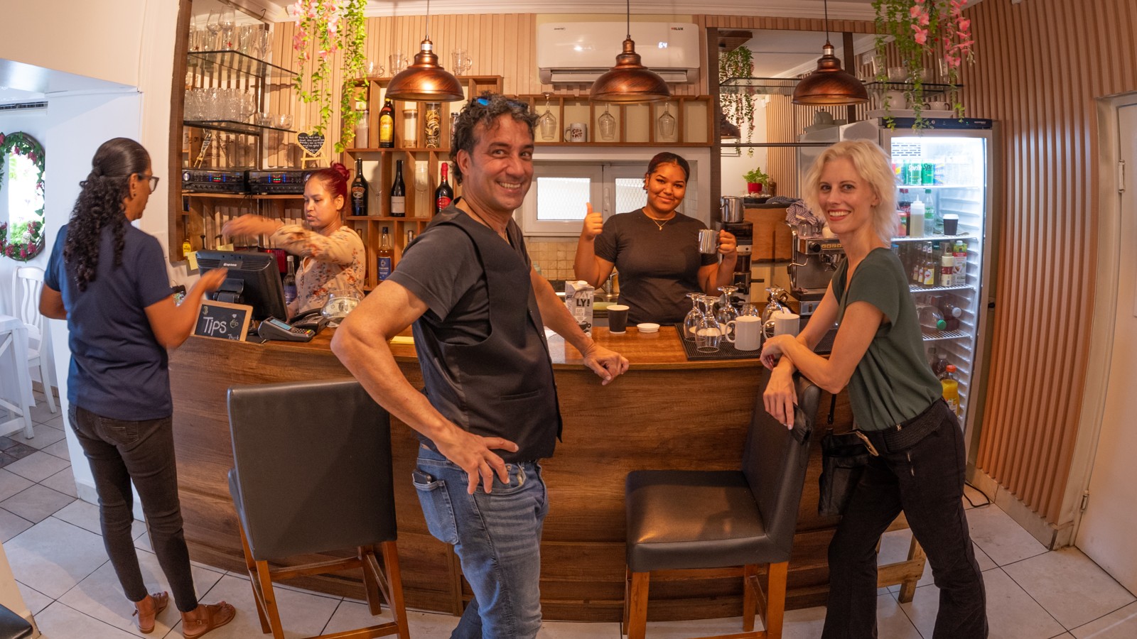 CRAVE Coffee Shop & Restaurant - Image 4