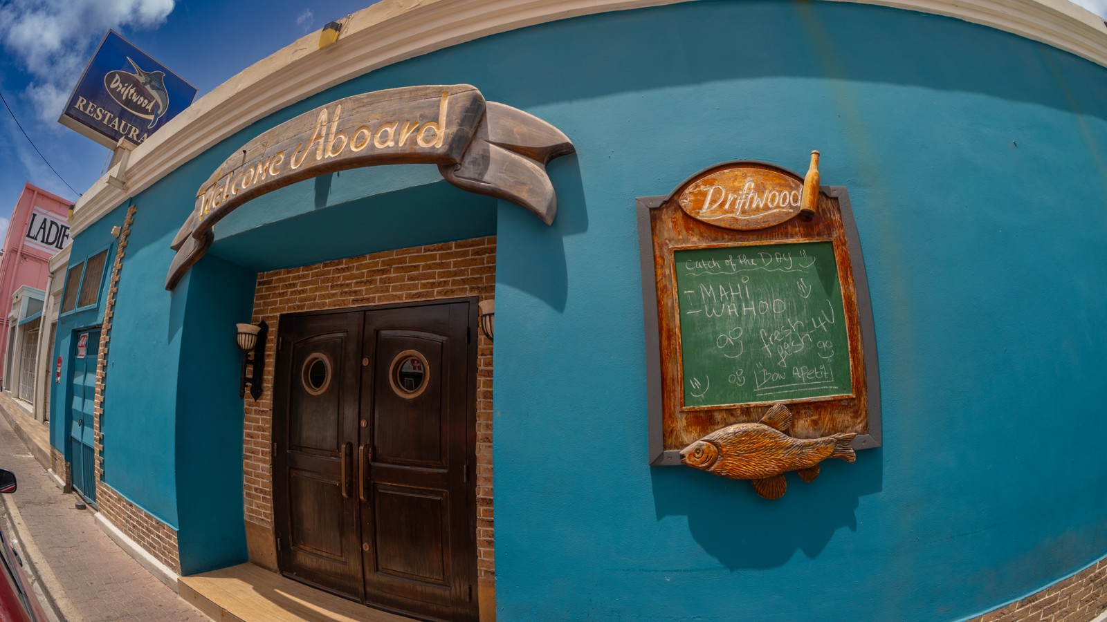 Driftwood Restaurant Aruba - Image 2