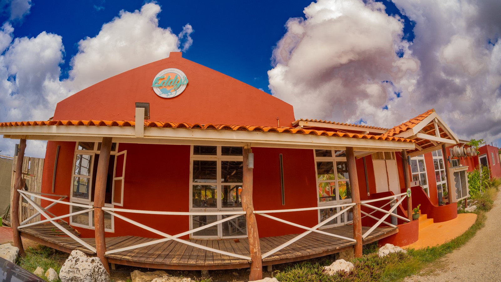 Eddy's Bar & Restaurant - Image 1