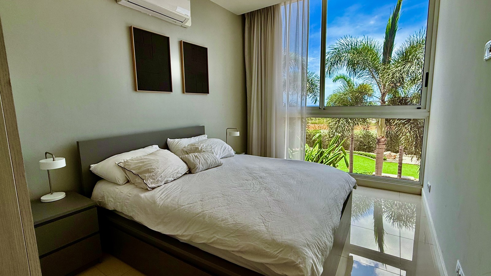 5. Secondary Bedroom F2 - Image 1