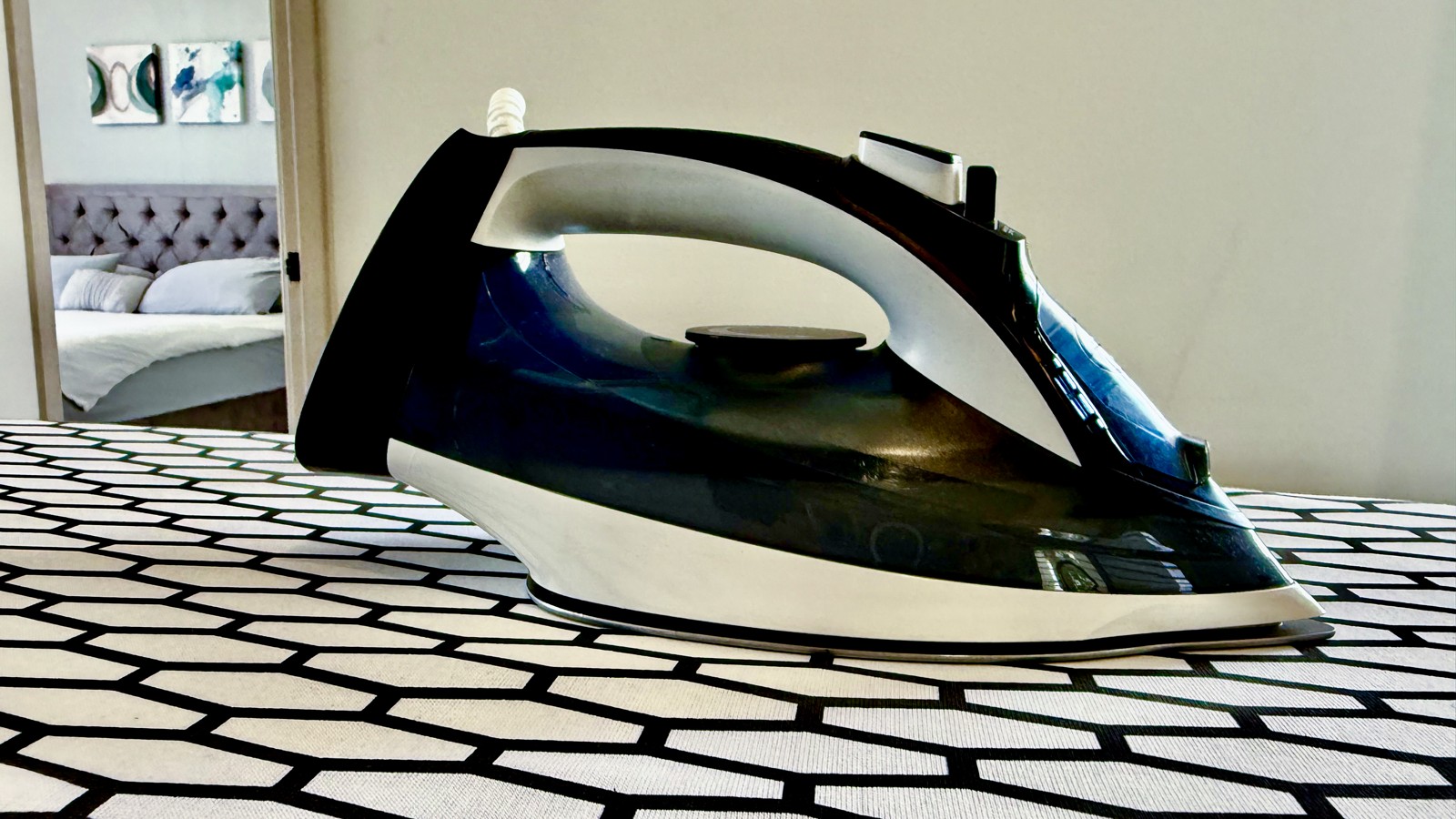 Iron F2 - Image 1