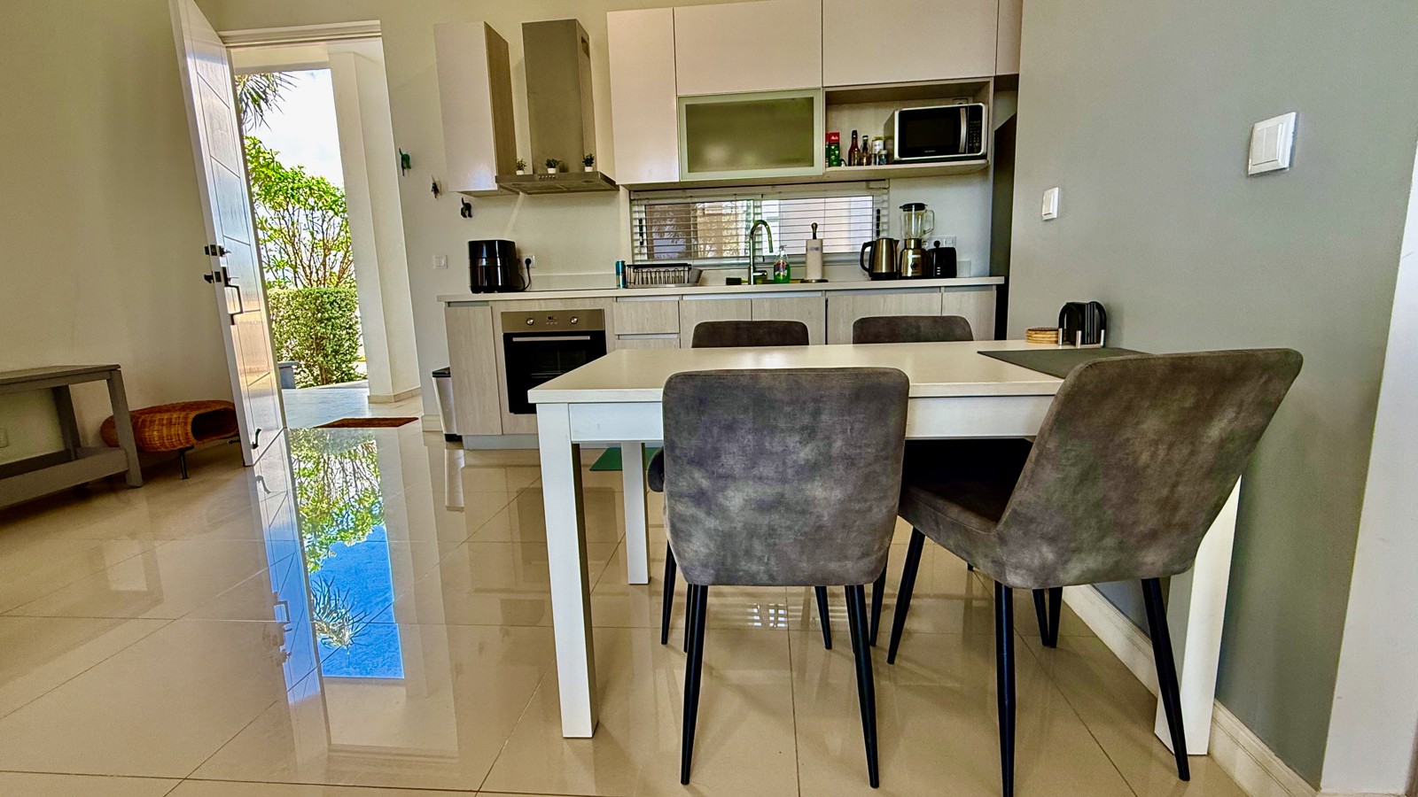 2. Kitchen F2 - Image 1
