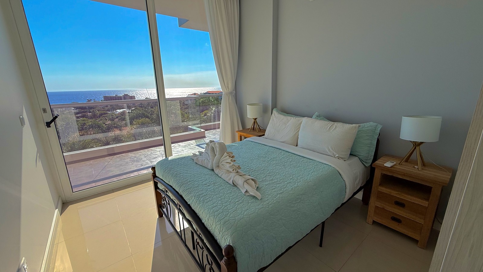 5. Secondary Bedroom - Image 1