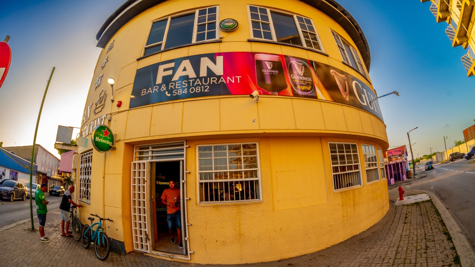 Fan Restaurant & Bar - Image 1