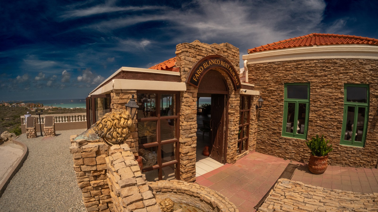 Faro Blanco Restaurant - Image 2