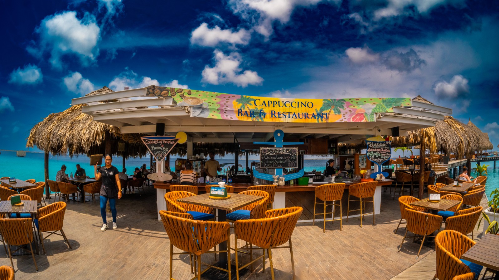 Karel's Beach Bar - Image 7