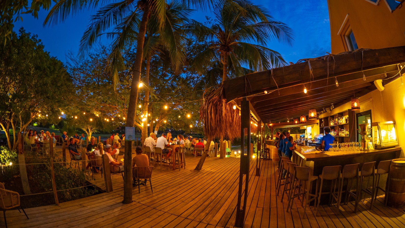 Happy Hour - Lemongrass Blue Bay - Image 1