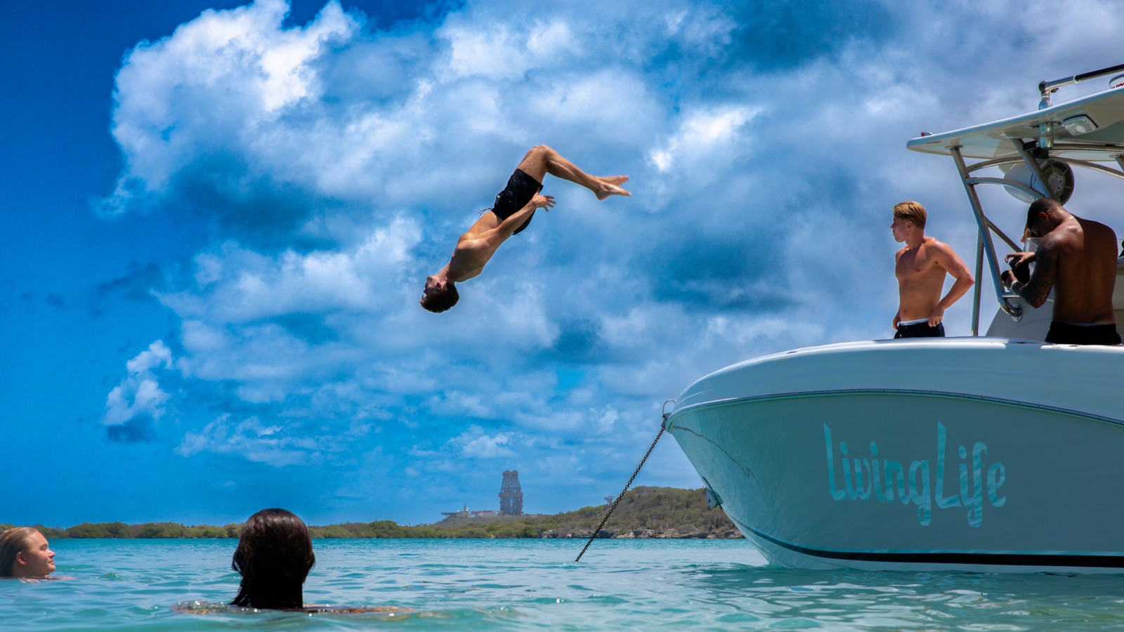 Living Life Boat Trips - Image 3