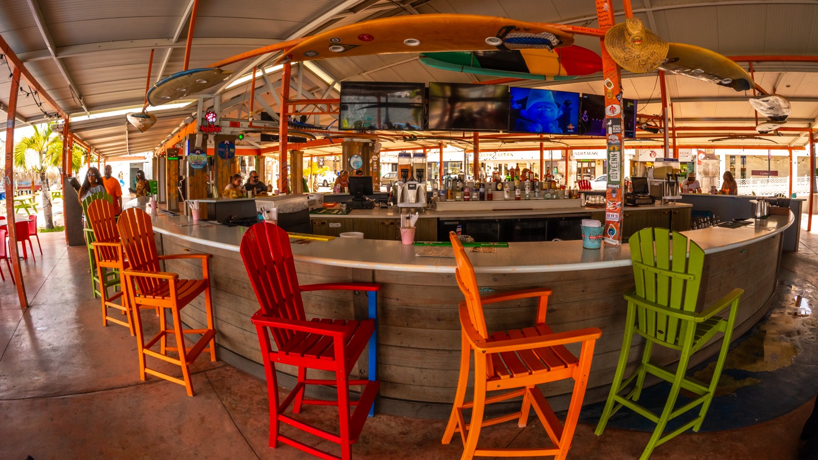 Lucy’s Retired Surfers Bar & Restaurant - Image 2