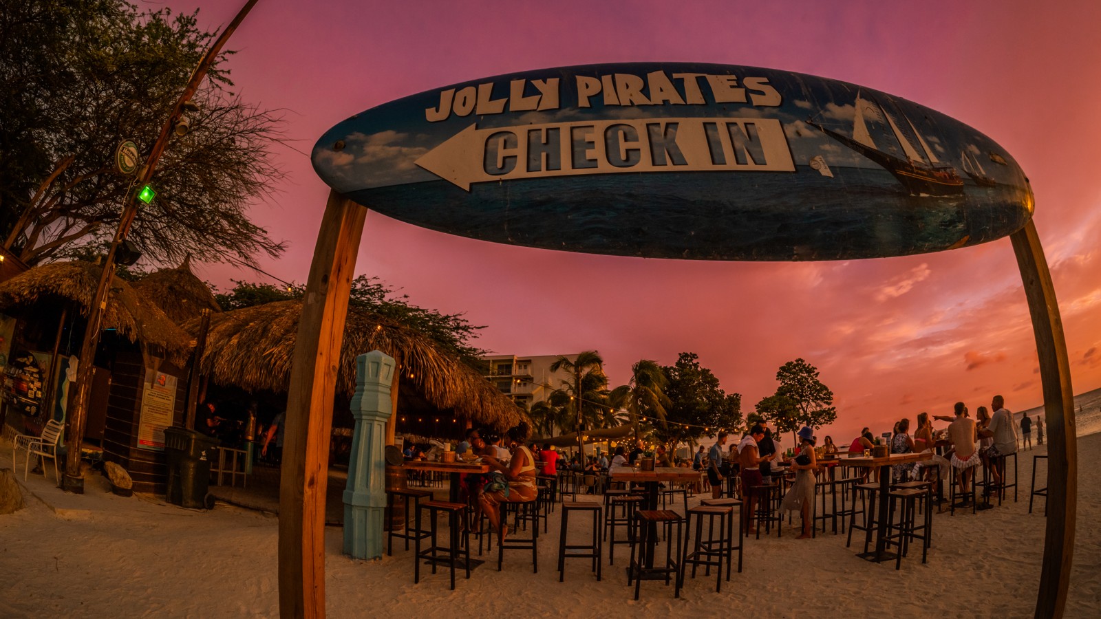 MooMba Beach Bar & Restaurant - Image 4