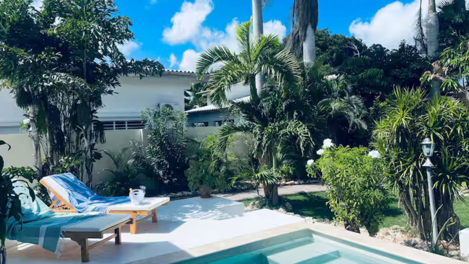 Pool Area - Image 3