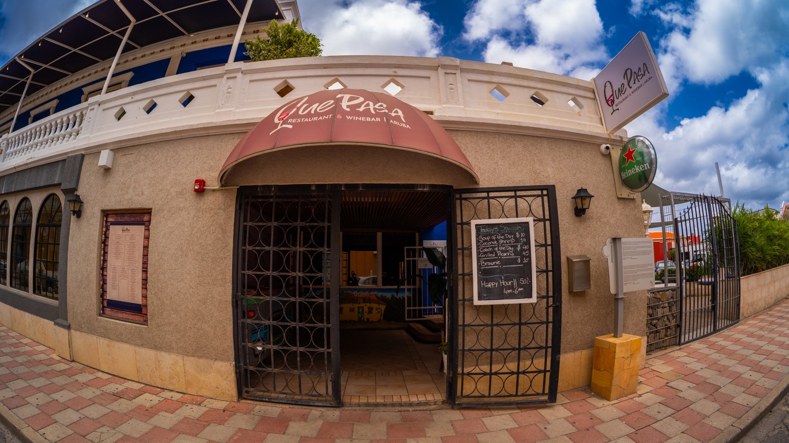 Que Pasa Restaurant & Winebar - Image 2