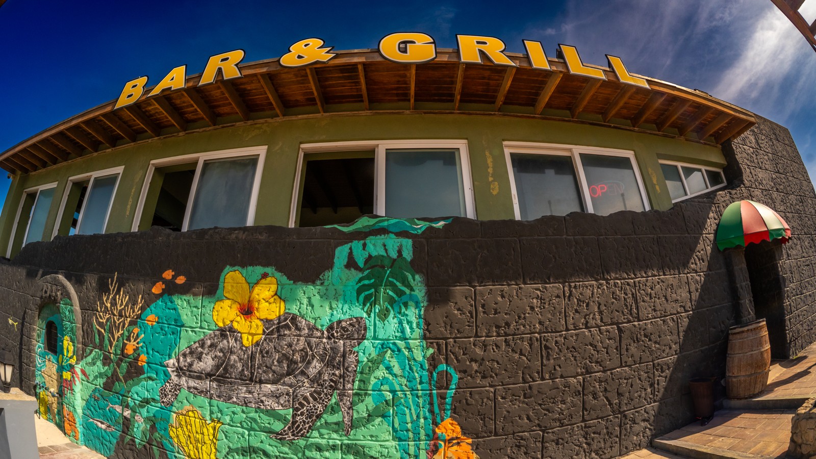 Rum Reef Bar & Grill - Image 3
