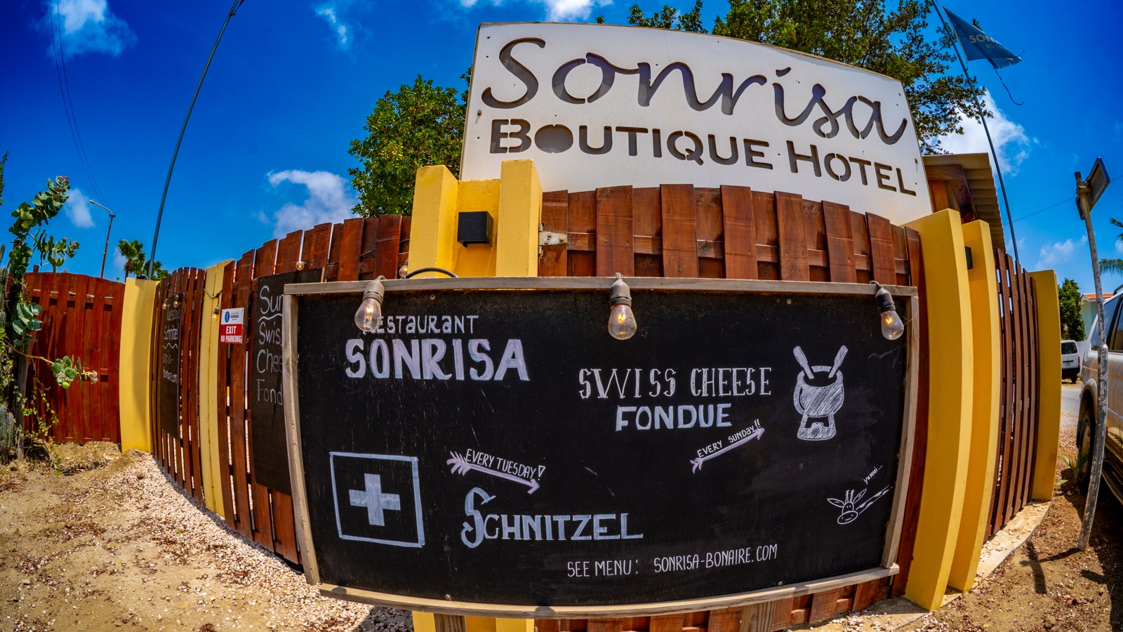 Boutique Hotel Sonrisa - Image 1