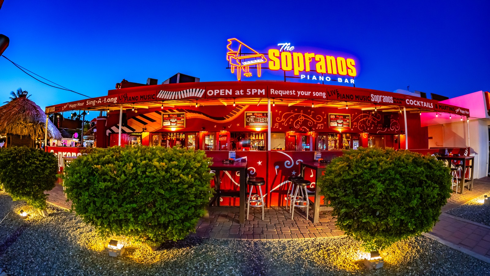 Sopranos Piano Bar - Image 6