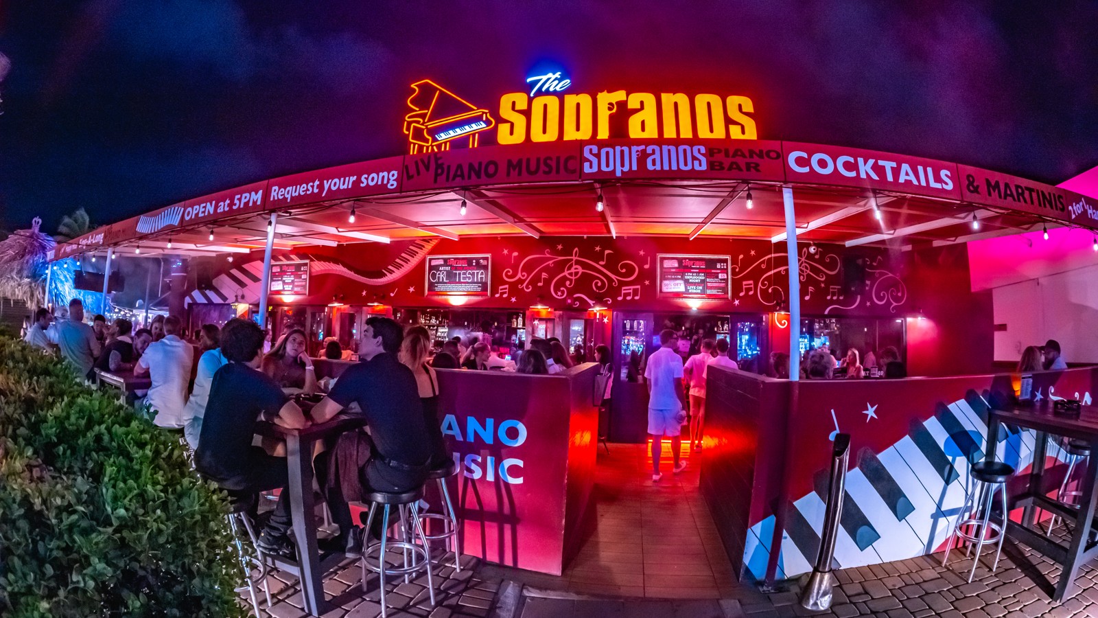 Sopranos Piano Bar - Image 1