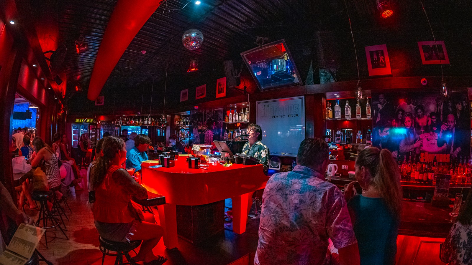 Sopranos Piano Bar - Image 3