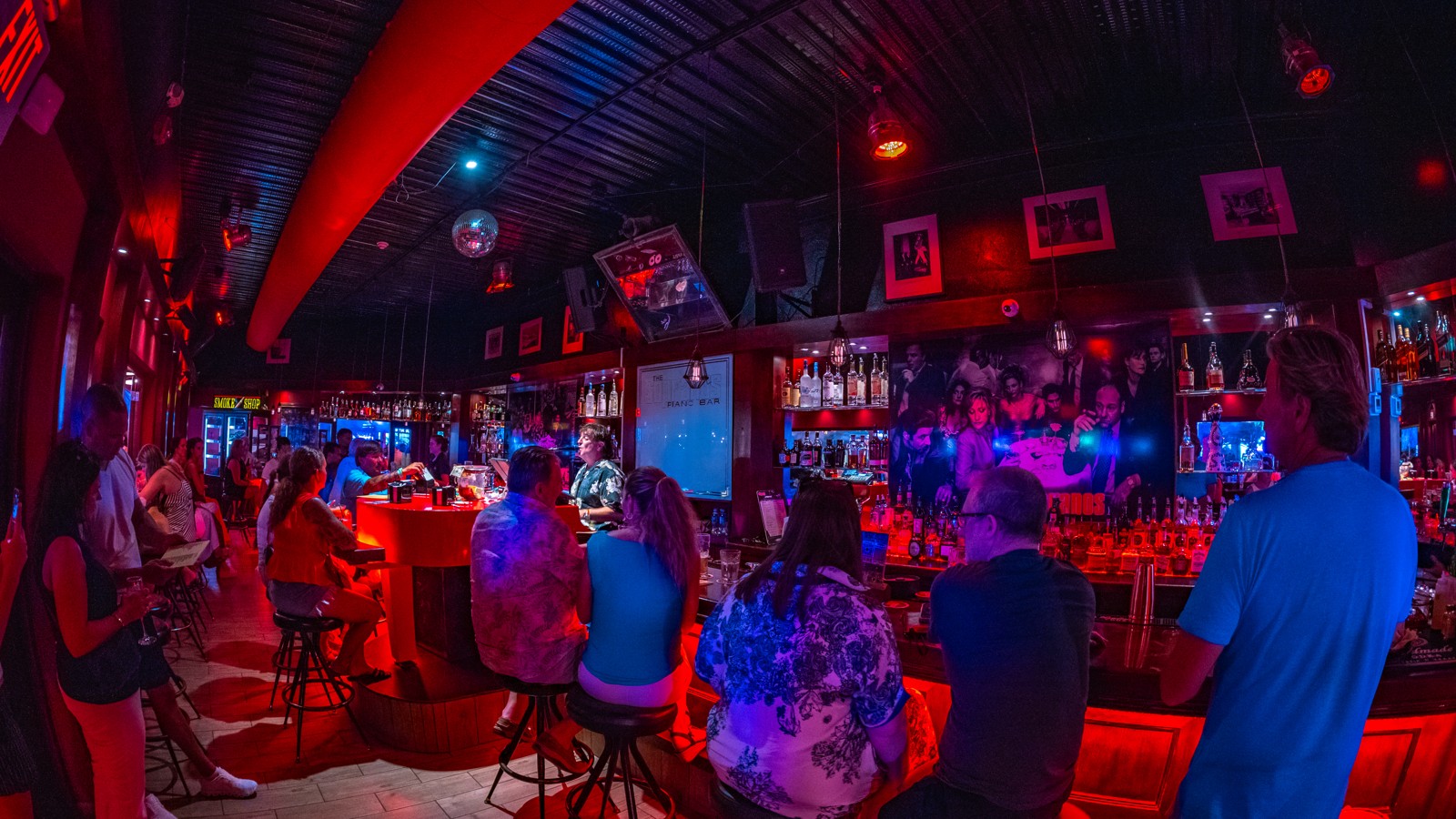 Sopranos Piano Bar - Image 4