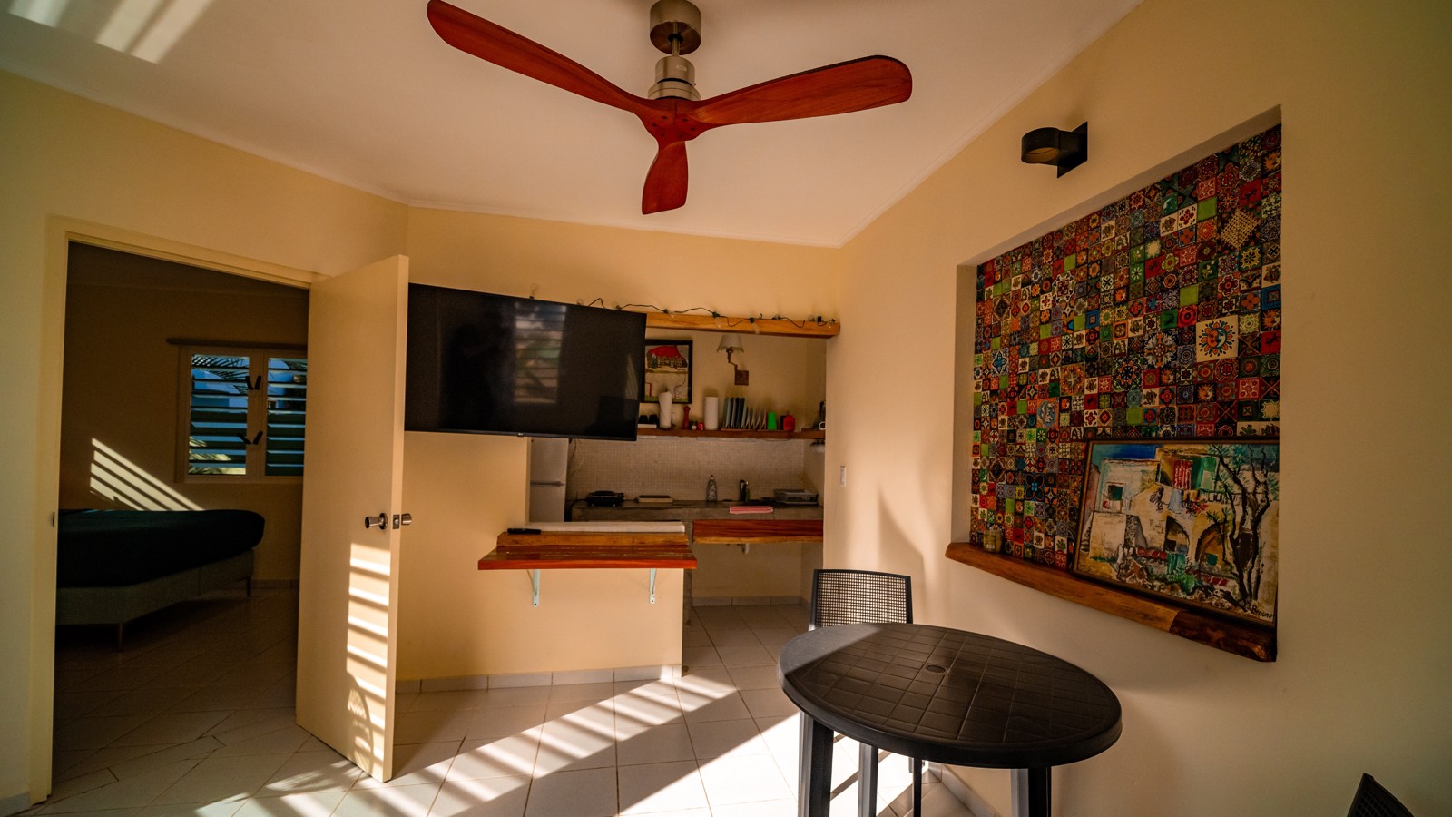 02. Guest House - Image 1