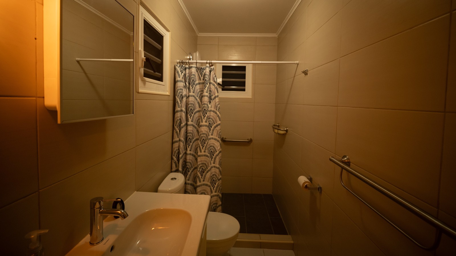 02. Guest House - Image 5