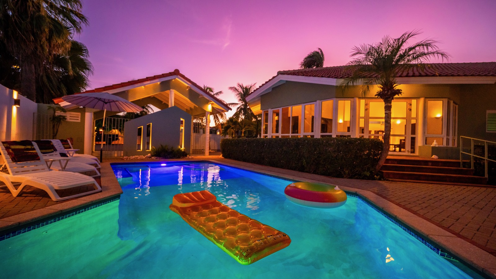 08. Villa Verde Poolside - Image 2