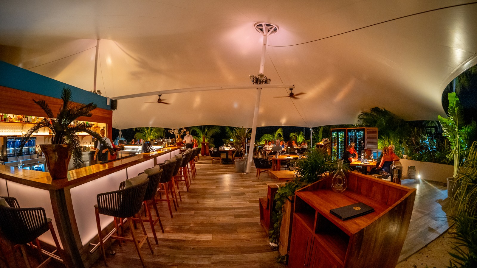 Biña Restaurant & Bar - Image 7