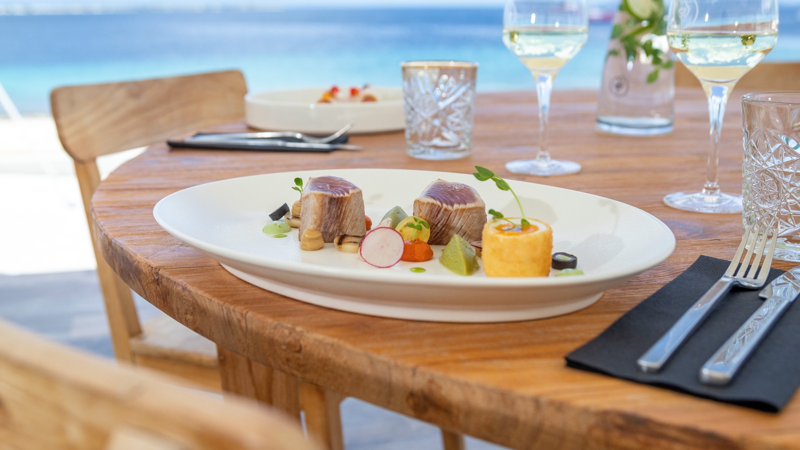 Biña Restaurant & Bar - Image 1