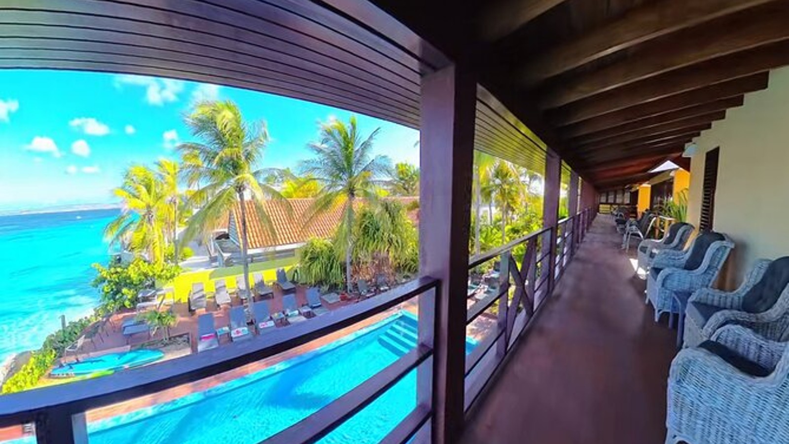 Villa 4 the day - Image 3